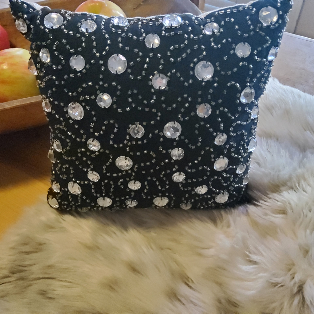 Pottery Barn + Emily & Meritt Throw Pillow EUC